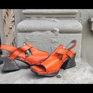 🧡 BOHO CHIC JOHN FLUEVOG HEELS!🧡